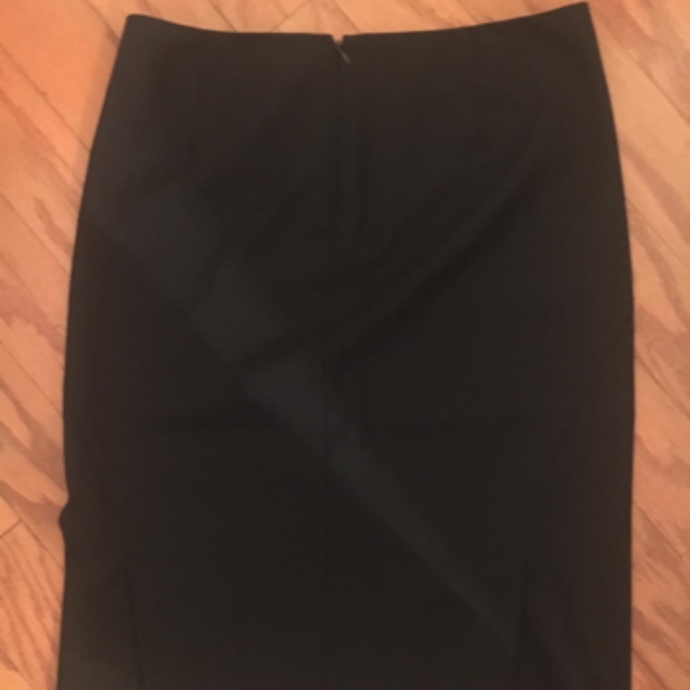 Theory Golda Pencil skirt